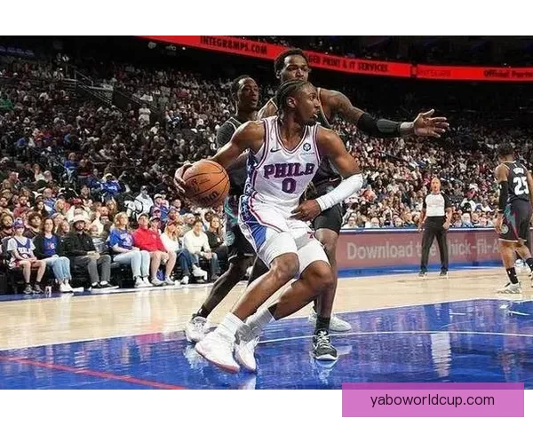 活塞横扫76人锁定东部第一詹金斯乔治复出表现抢眼