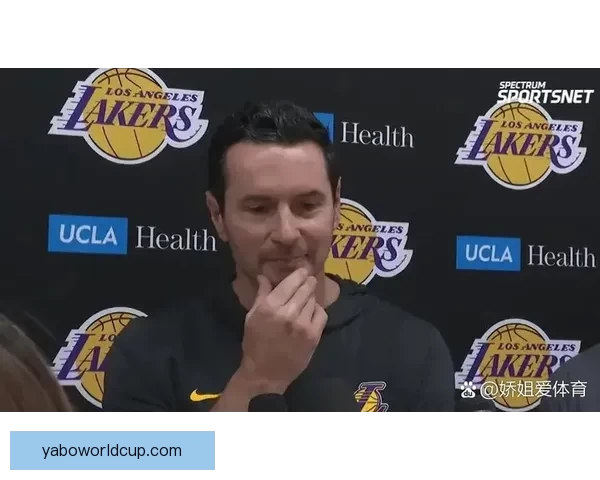 湖人全队换球衣训练笑声连连东詹领衔雷迪克谈卢卡禁赛失落