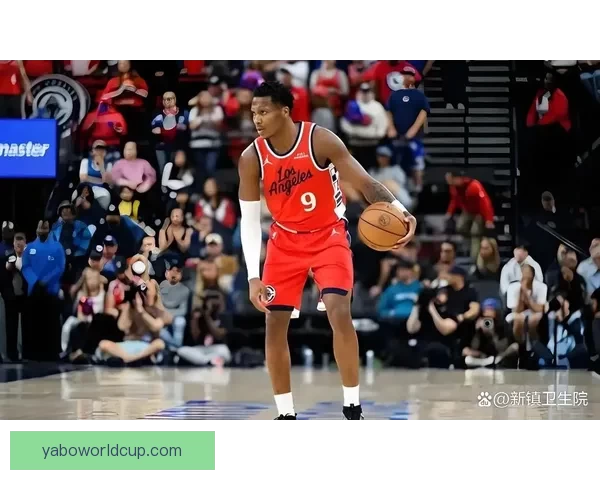 历史第20人！莱昂纳德连续53场得分破20将追平贝勒纪录